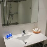 bathroom with shower - appart hotel bord de mer